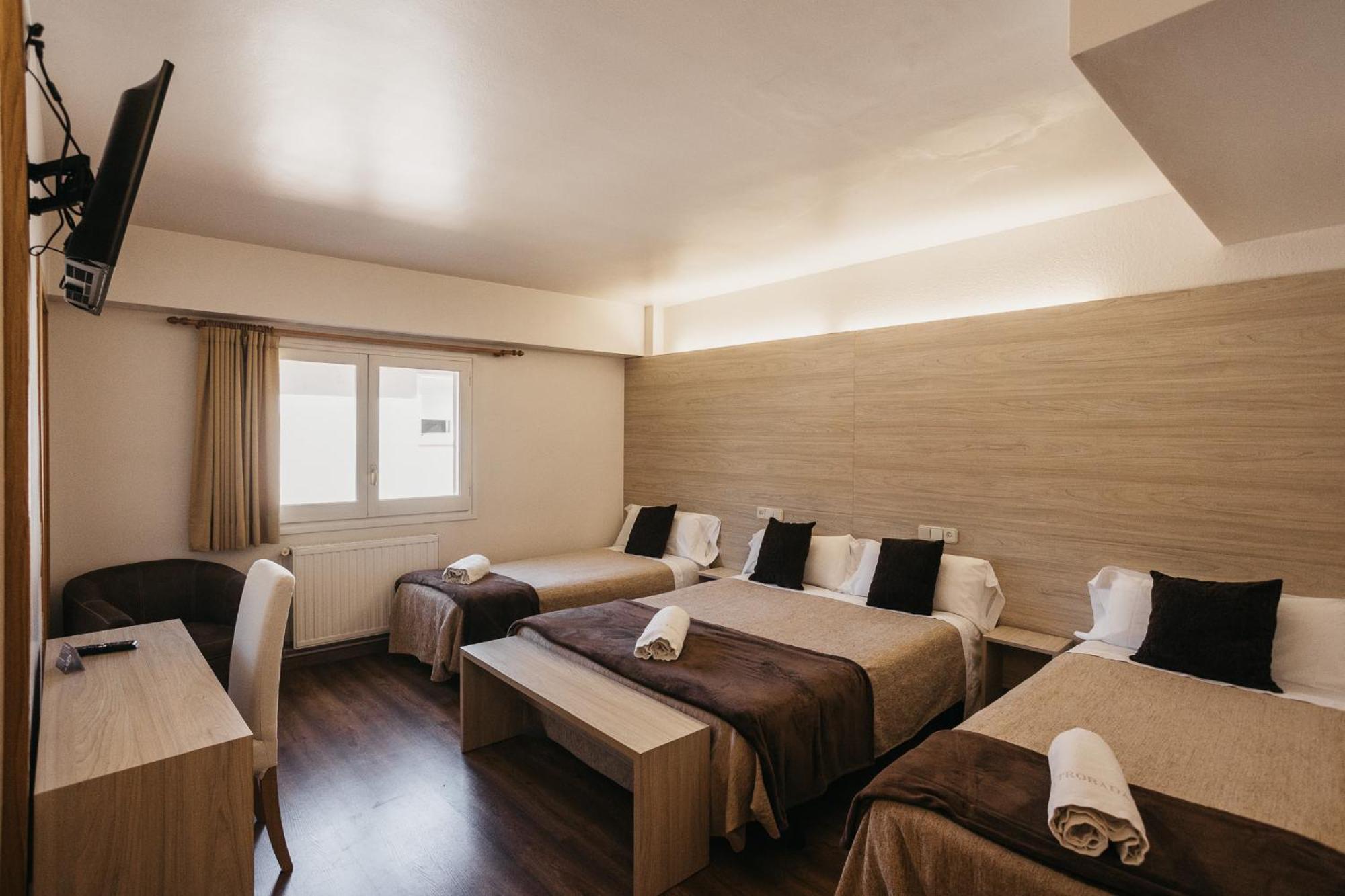 La Trobada Hotel Sport Ripoll Zewnętrze zdjęcie
