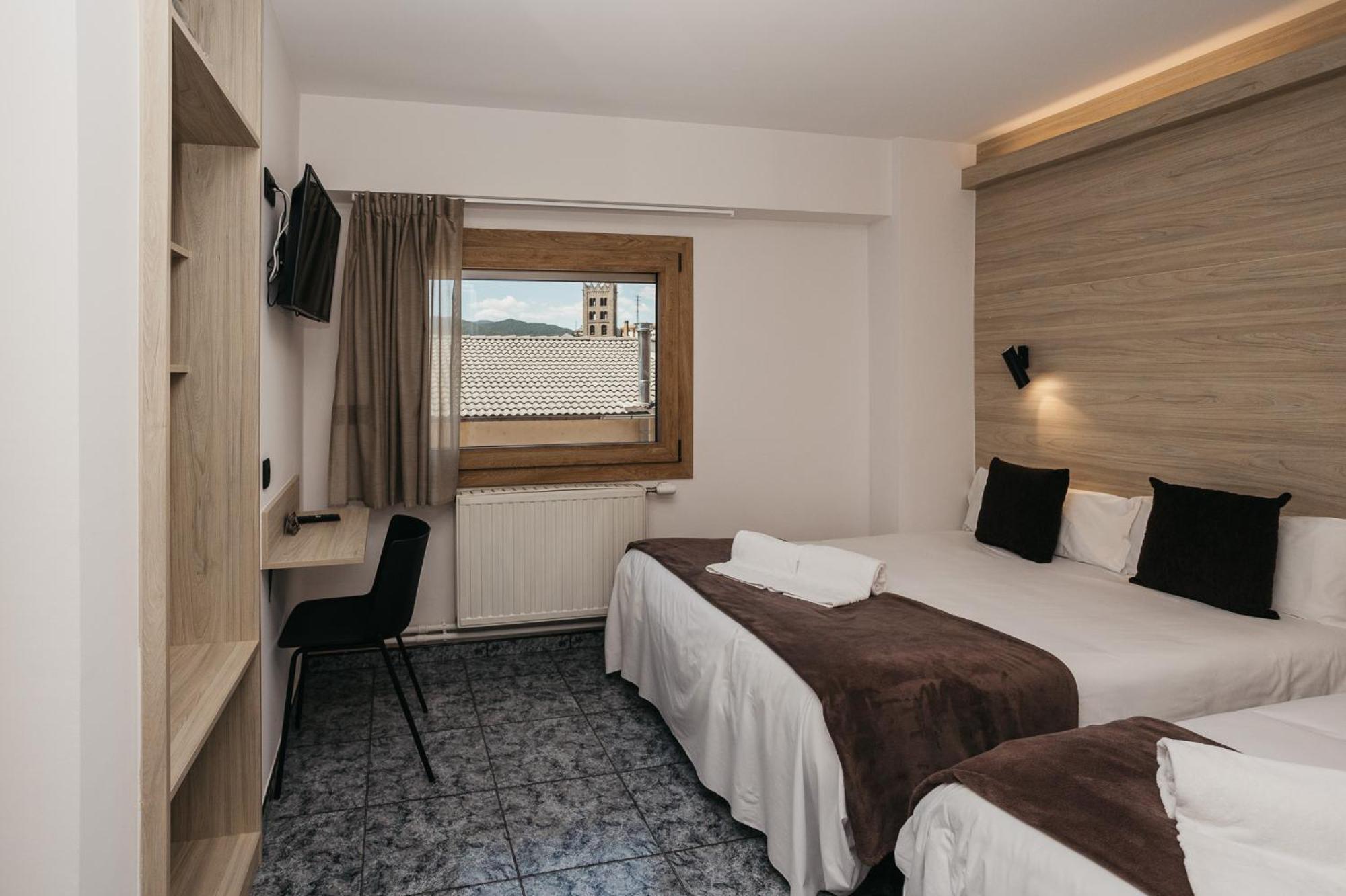 La Trobada Hotel Sport Ripoll Zewnętrze zdjęcie