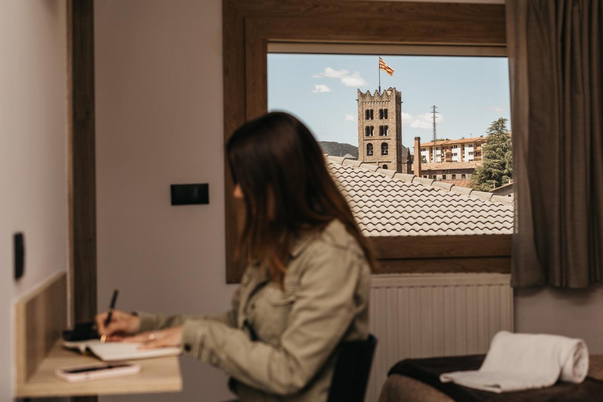 La Trobada Hotel Sport Ripoll Zewnętrze zdjęcie