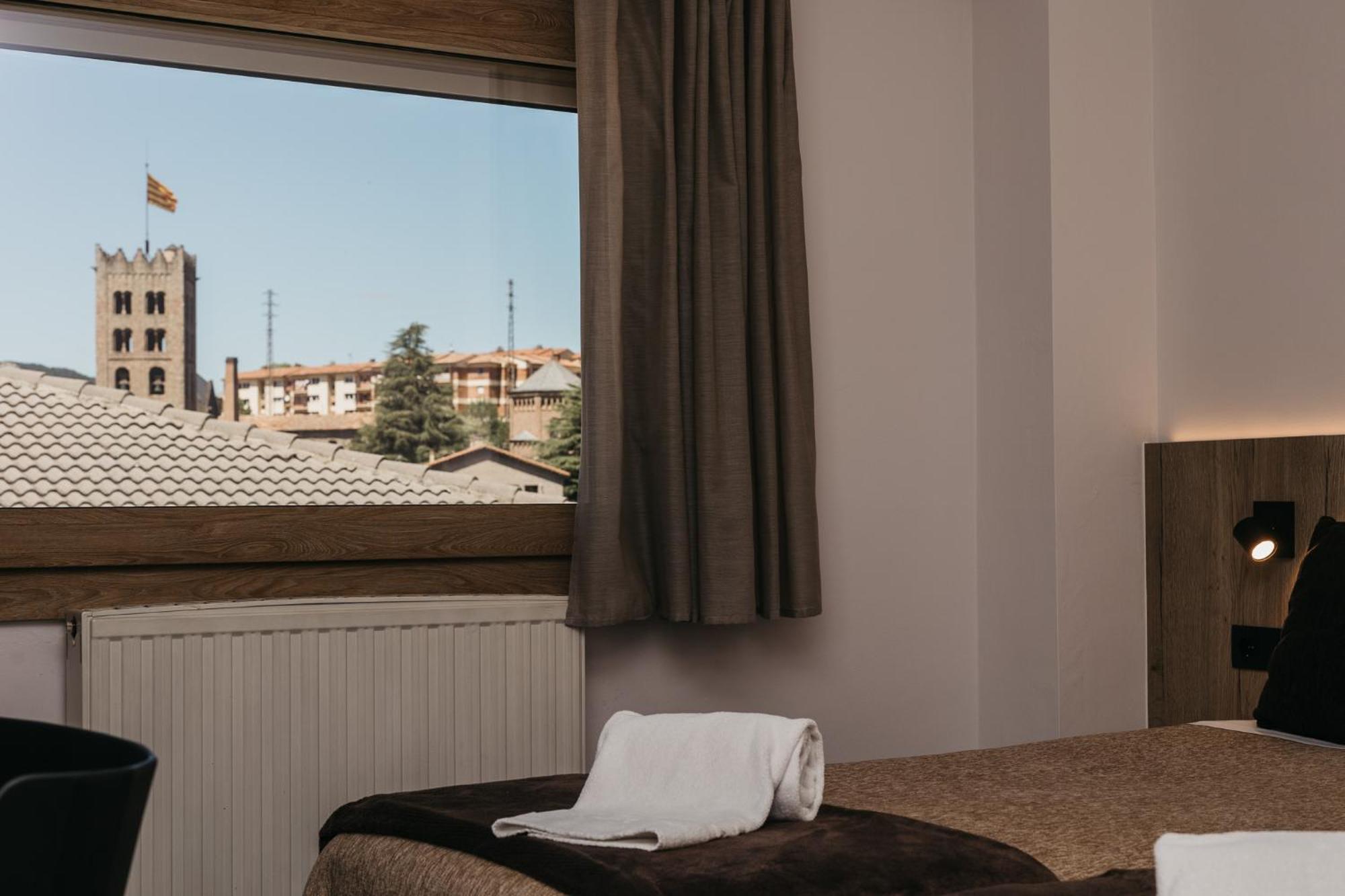 La Trobada Hotel Sport Ripoll Zewnętrze zdjęcie