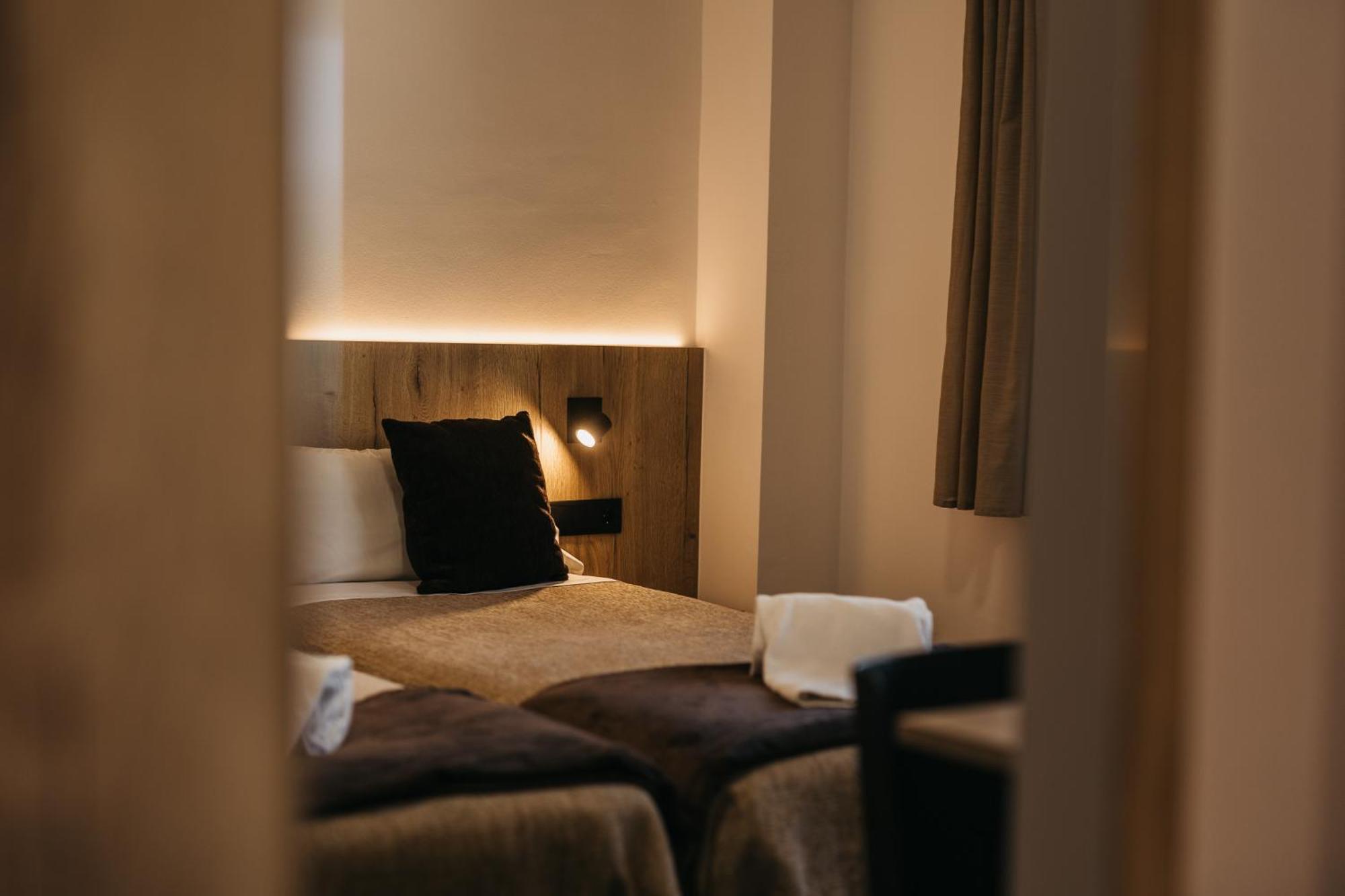 La Trobada Hotel Sport Ripoll Zewnętrze zdjęcie