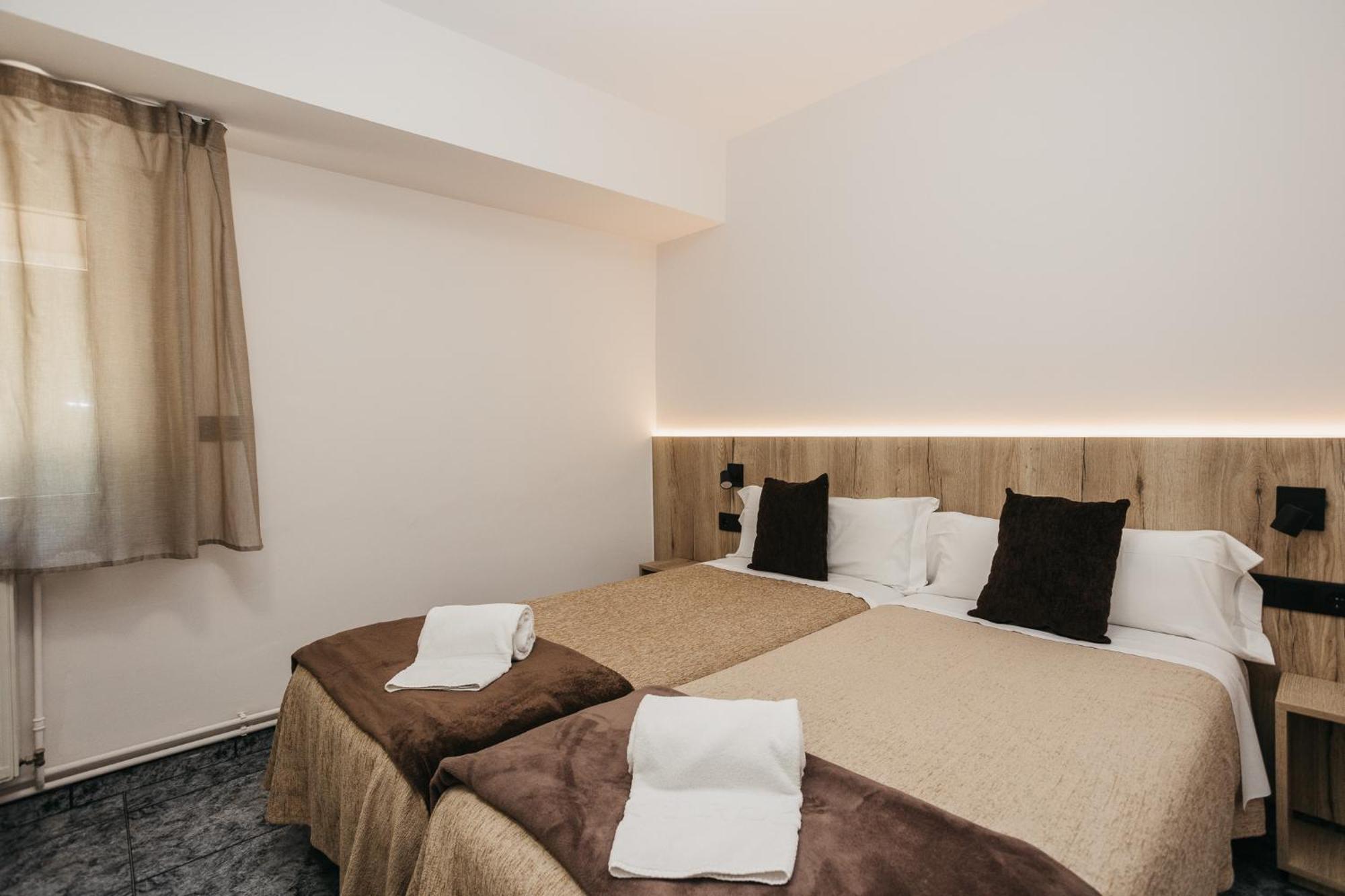 La Trobada Hotel Sport Ripoll Zewnętrze zdjęcie