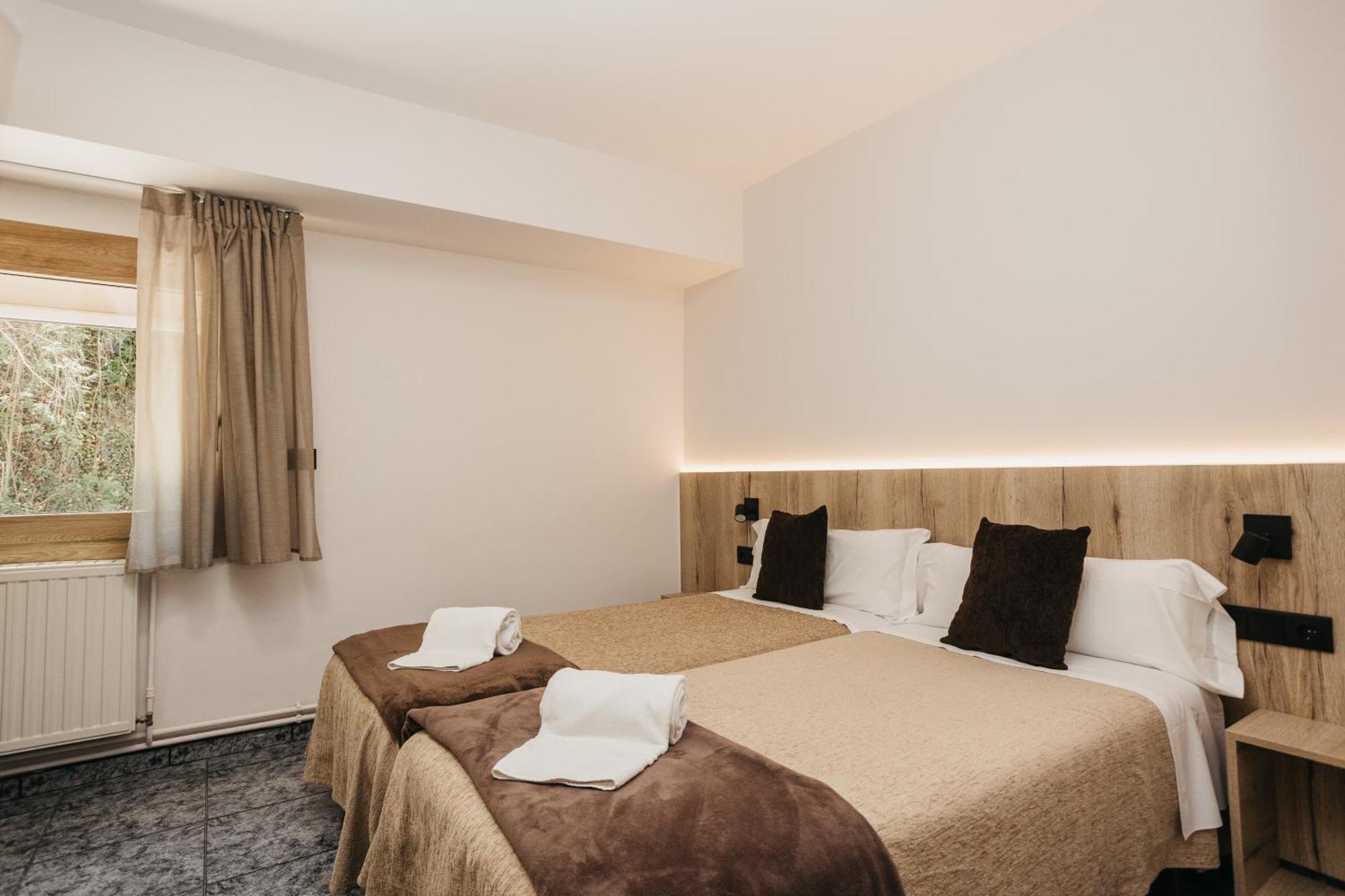 La Trobada Hotel Sport Ripoll Zewnętrze zdjęcie